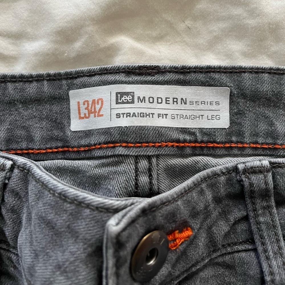 Lee Straight Fit Straight Leg Gray Jean